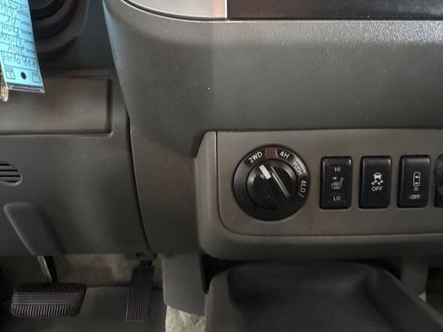 Used 2014 Nissan Frontier SV w/ SV Value Truck Package image 16