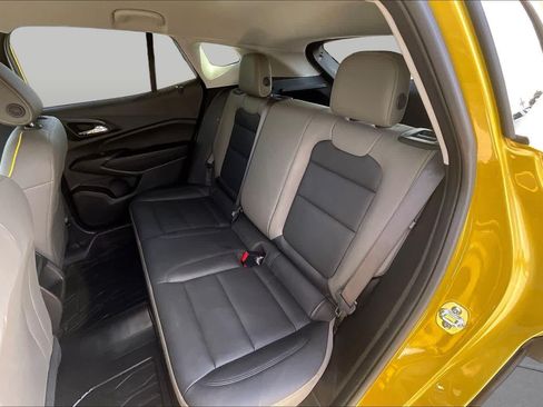 Used 2025 Chevrolet Trax ACTIV FWD image 20