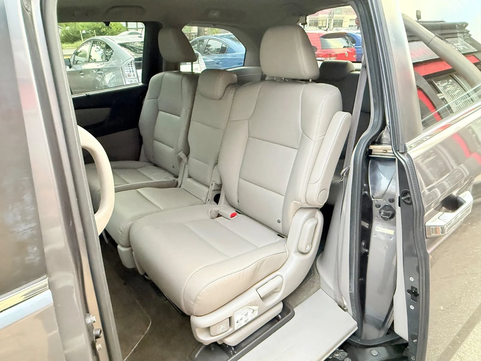 Used 2014 Honda Odyssey EX-L image 12