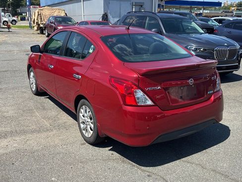 Used 2015 Nissan Versa SV w/ SV Appearance Package FWD image 3