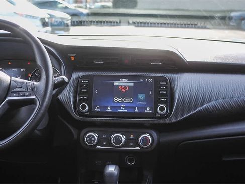 Used 2024 Nissan Kicks SV image 17