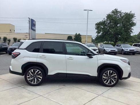 Used 2026 Subaru Forester Touring AWD/4WD image 5