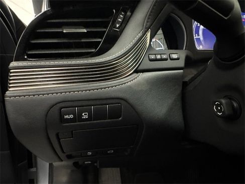 Used 2021 Lexus LS 500 w/ Interior Upgrade Package image 12