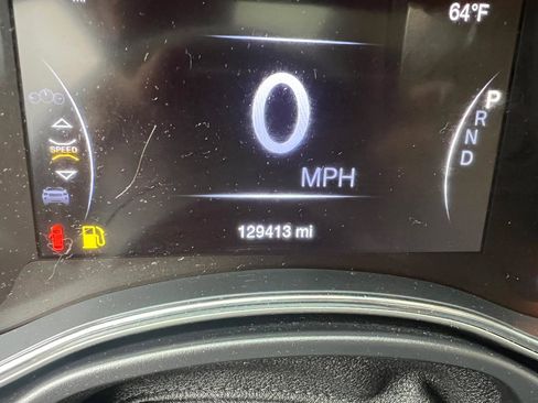 Used 2017 Jeep Grand Cherokee Altitude AWD/4WD image 27