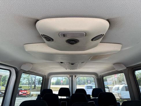 Used 2016 Mercedes-Benz Sprinter 2500 image 16