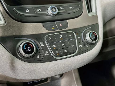 Used 2024 Chevrolet Malibu LT FWD image 22