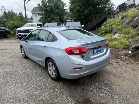 Used 2017 Chevrolet Cruze LS FWD image 4