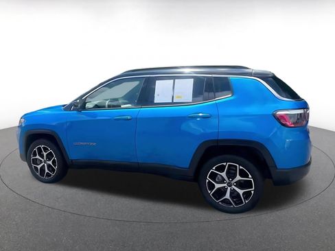 Used 2025 Jeep Compass Limited AWD/4WD image 9