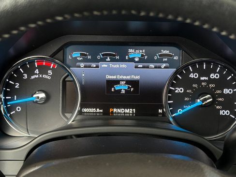 Used 2017 Ford F250 Lariat w/ Lariat Ultimate Package AWD/4WD image 29