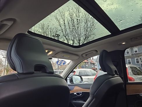 Certified 2023 Volvo XC90 B6 Plus w/ Protection Package Premier image 19