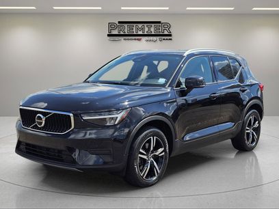 Used 2023 Volvo XC40 B5 Core