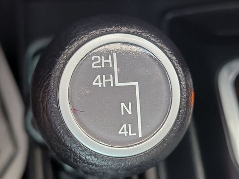 Used 2023 Jeep Gladiator Sport AWD/4WD image 30