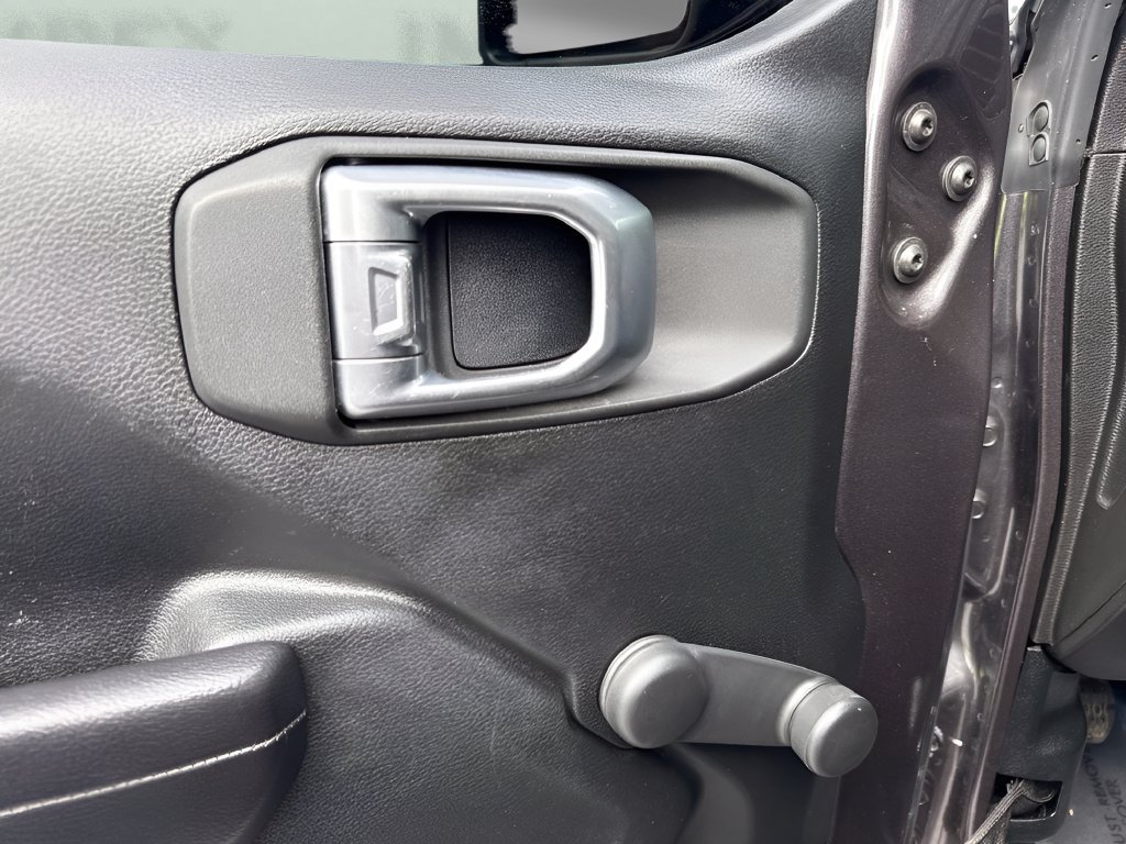 Used 2020 Jeep Wrangler Sport AWD/4WD image 24