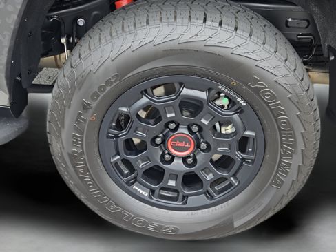 Used 2025 Toyota Sequoia TRD Pro AWD/4WD image 30