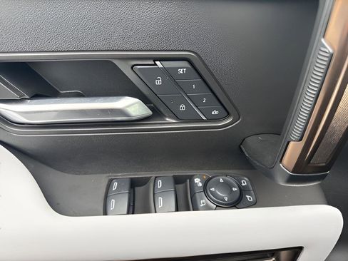 New 2025 GMC Hummer EV 3X image 22