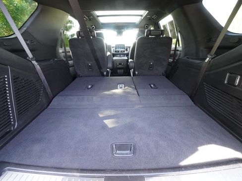 Used 2024 Chevrolet Tahoe High Country AWD/4WD image 35