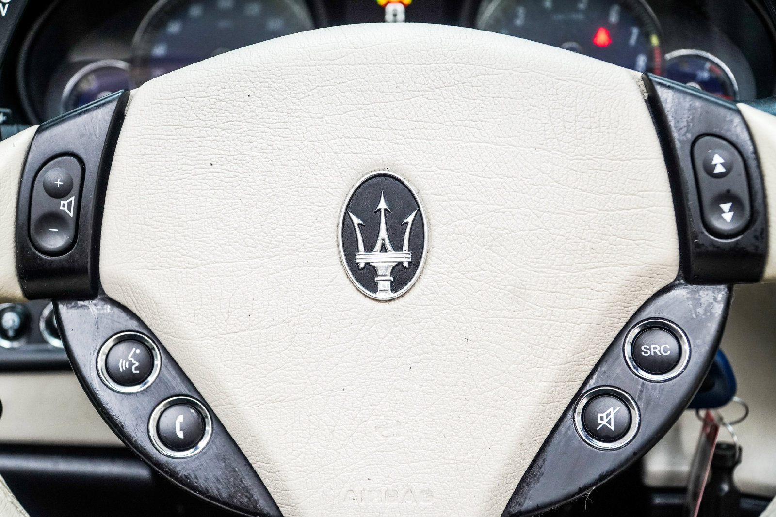 Used 2017 Maserati GranTurismo Sport RWD image 28