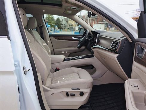 New 2026 Volkswagen Atlas SEL Premium R-Line image 30