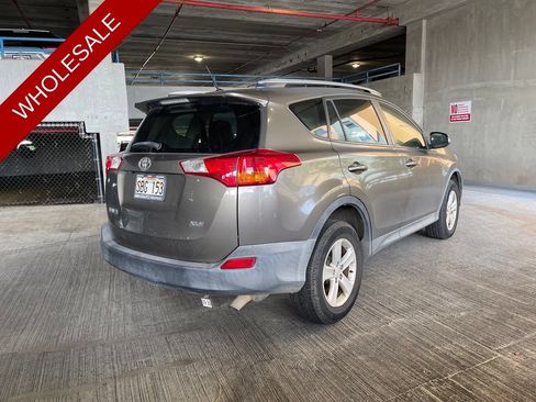 Used 2013 Toyota RAV4 XLE FWD image 3