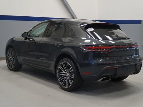 Certified 2026 Porsche Macan AWD/4WD image 3