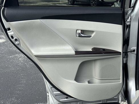 Used 2011 Toyota Venza image 13