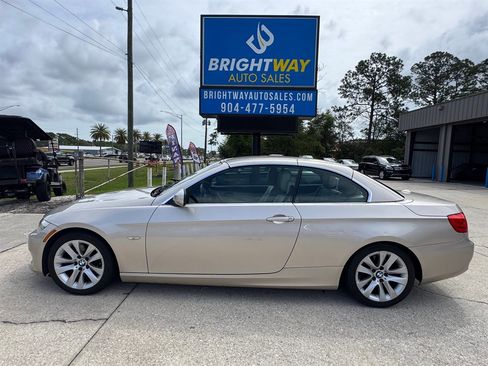 Used 2012 BMW 328i Convertible image 4