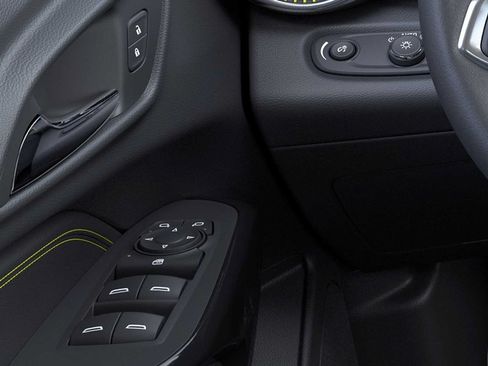 New 2026 Chevrolet Trax LT w/ Driver Confidence Package FWD image 22