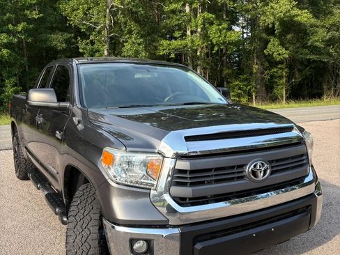 Used 2014 Toyota Tundra SR5 AWD/4WD image 7