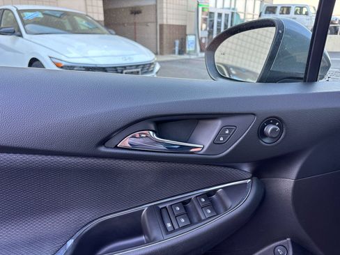 Used 2018 Chevrolet Cruze LT w/ Convenience Package FWD image 15