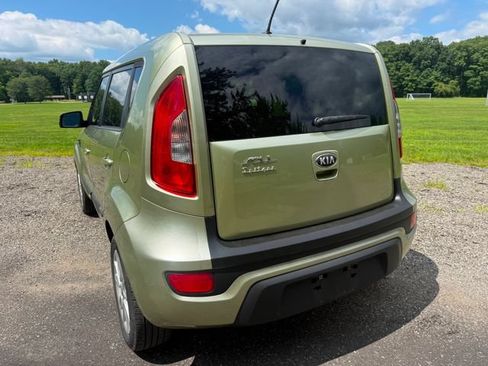 Used 2013 Kia Soul + FWD image 3