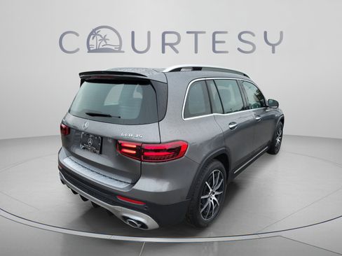 Used 2026 Mercedes-Benz GLB 35 AMG 4MATIC image 4