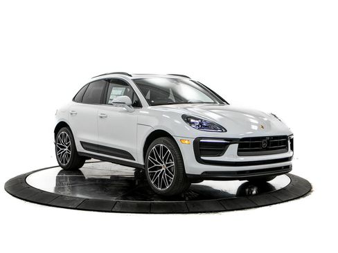 New 2026 Porsche Macan AWD/4WD image 9