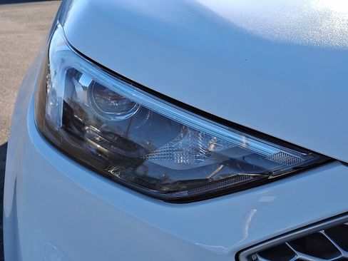 Certified 2024 Ford Edge SEL image 9