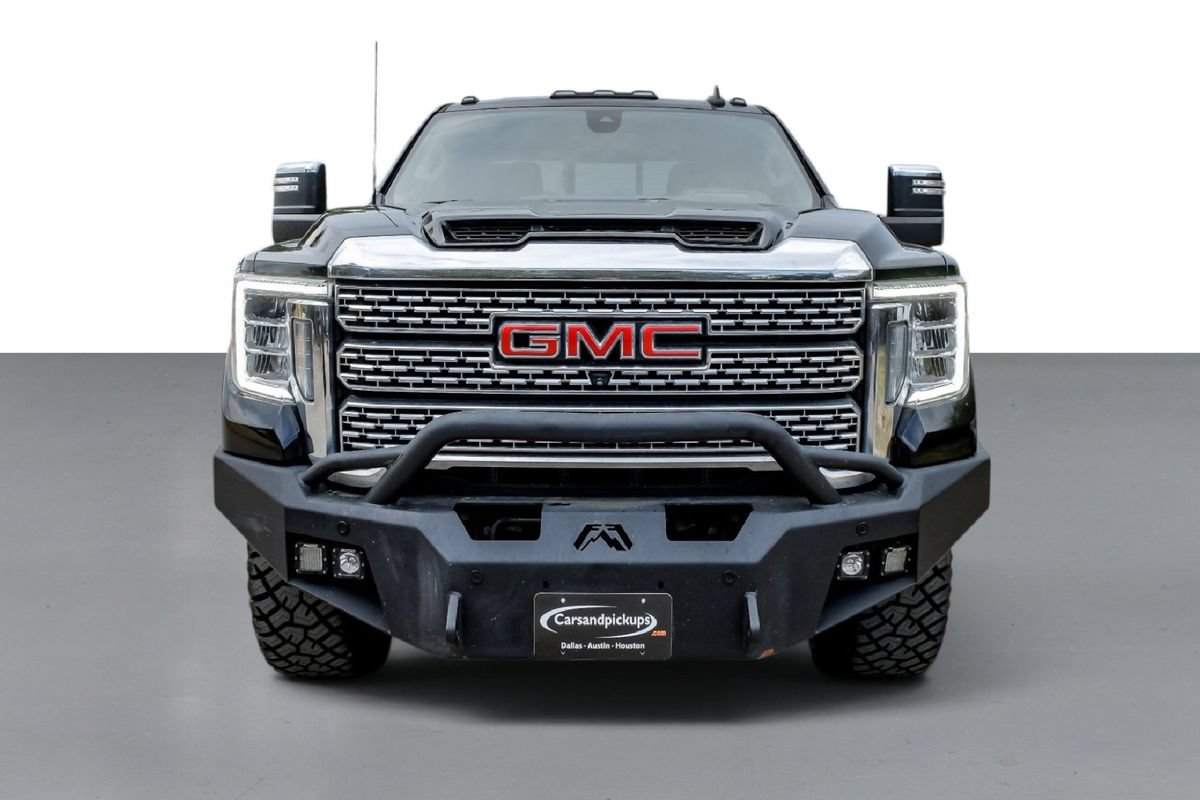 Used 2023 GMC Sierra 2500 Denali w/ Denali Black Diamond Edition AWD/4WD image 3