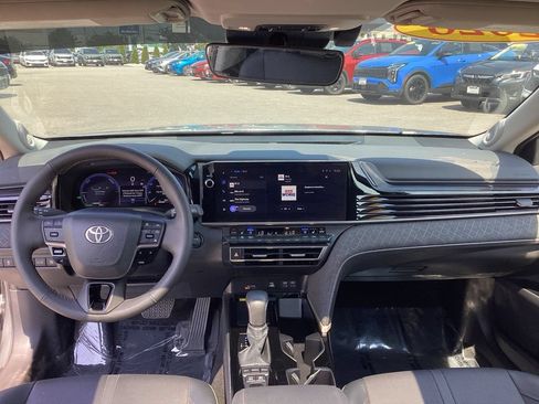 Used 2026 Toyota Camry XLE w/ Premium Package AWD/4WD image 16