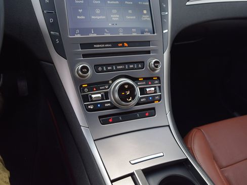 Used 2020 Lincoln MKZ Reserve AWD/4WD image 15