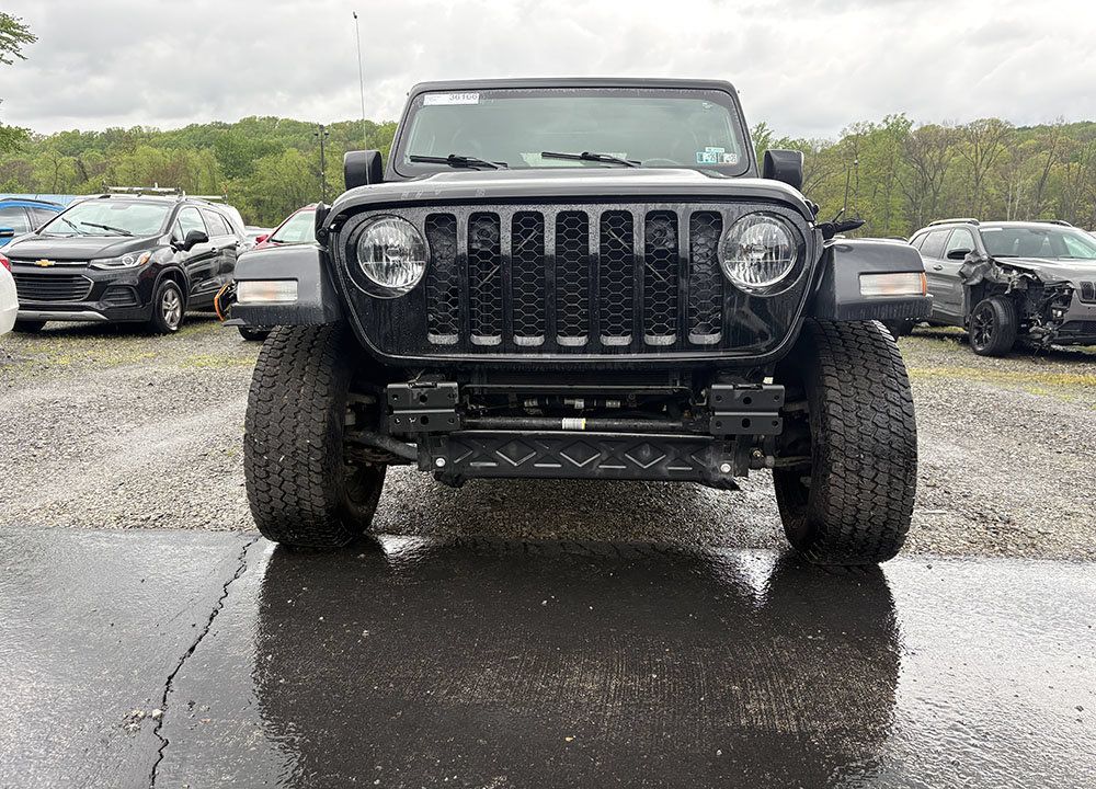 Used 2020 Jeep Gladiator Sport w/ Trailer Tow Package AWD/4WD image 2