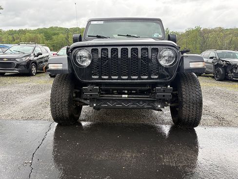 Used 2020 Jeep Gladiator Sport w/ Trailer Tow Package AWD/4WD image 2