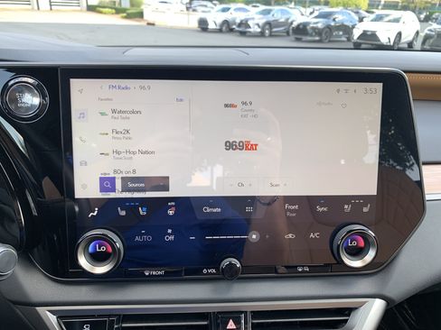 Used 2026 Lexus RX 350 Premium w/ Accessory Package (Z1) FWD image 23