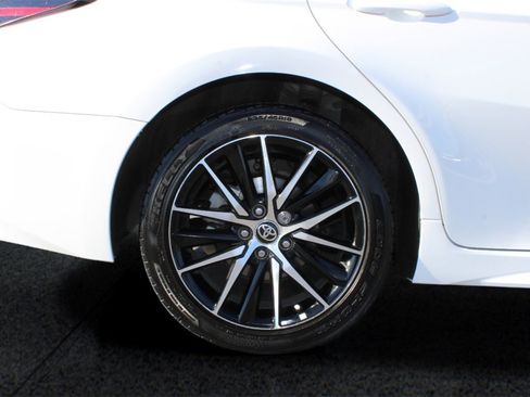 Used 2024 Toyota Camry SE image 24
