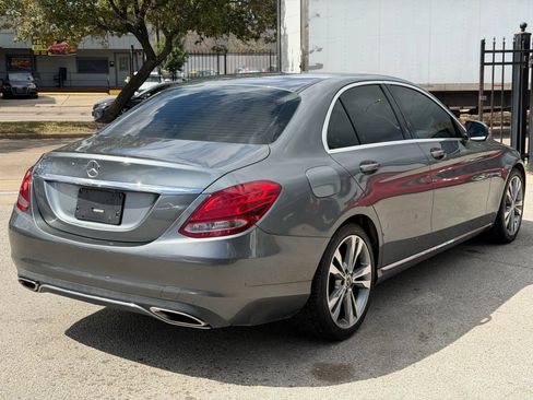 Used 2018 Mercedes-Benz C 300 Sedan image 4