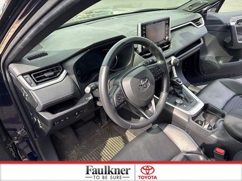 Certified 2020 Toyota RAV4 XSE image 9