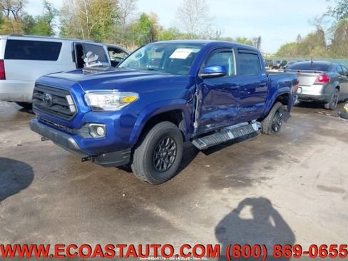 Used 2022 Toyota Tacoma SR5 AWD/4WD image 4