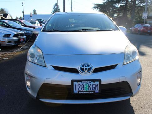 Used 2012 Toyota Prius Two image 2