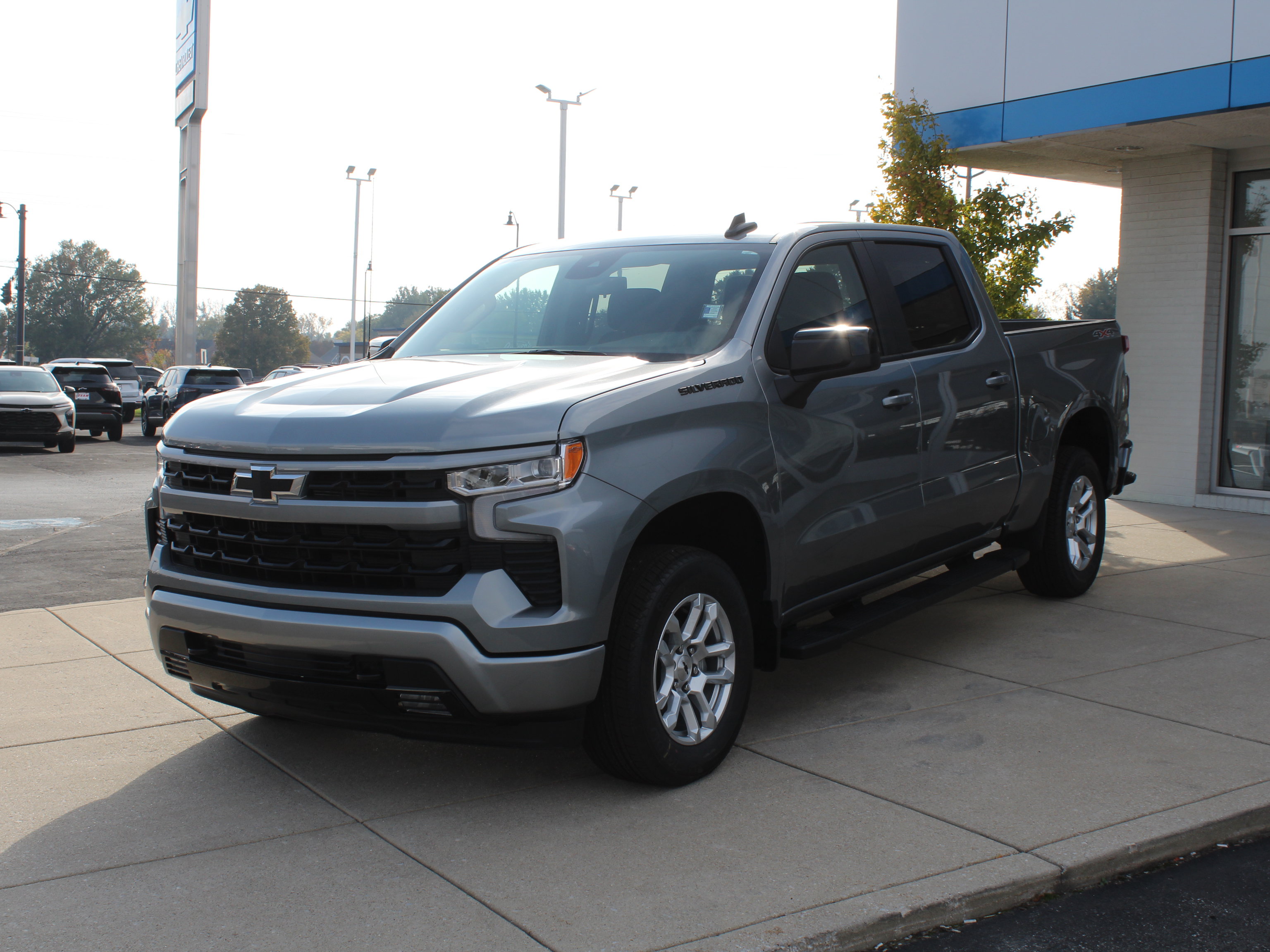 New 2026 Chevrolet Silverado 1500 RST w/ LPO, Dark Essentials Package AWD/4WD image 9