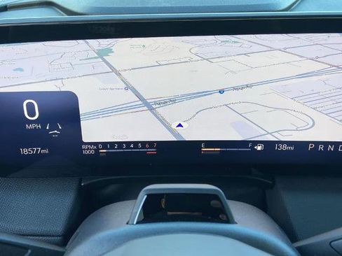 Used 2025 Buick Enclave Sport Touring w/ Super Cruise Package image 7