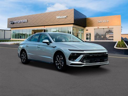 New 2025 Hyundai Sonata SEL FWD image 11