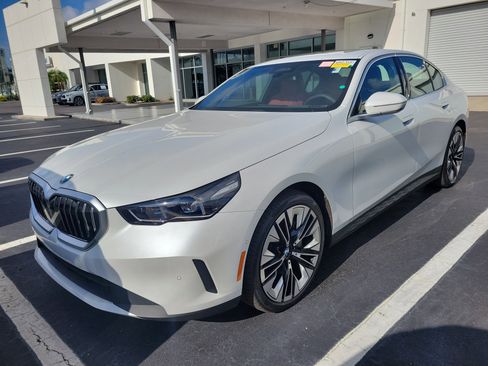Used 2026 BMW 540i xDrive AWD/4WD image 1