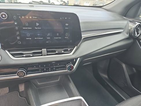 Used 2025 Chevrolet Equinox LT image 20