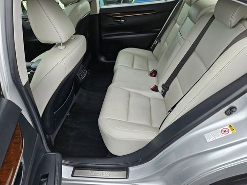 Used 2013 Lexus ES 350 w/ Premium Pkg FWD image 11